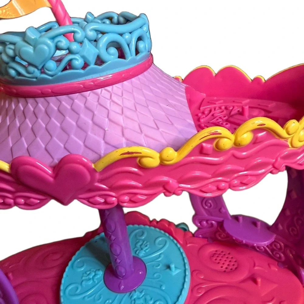 Hasbro My Little Pony Rarity Carousel Boutique Playset 2010 Pink Purple Toy
